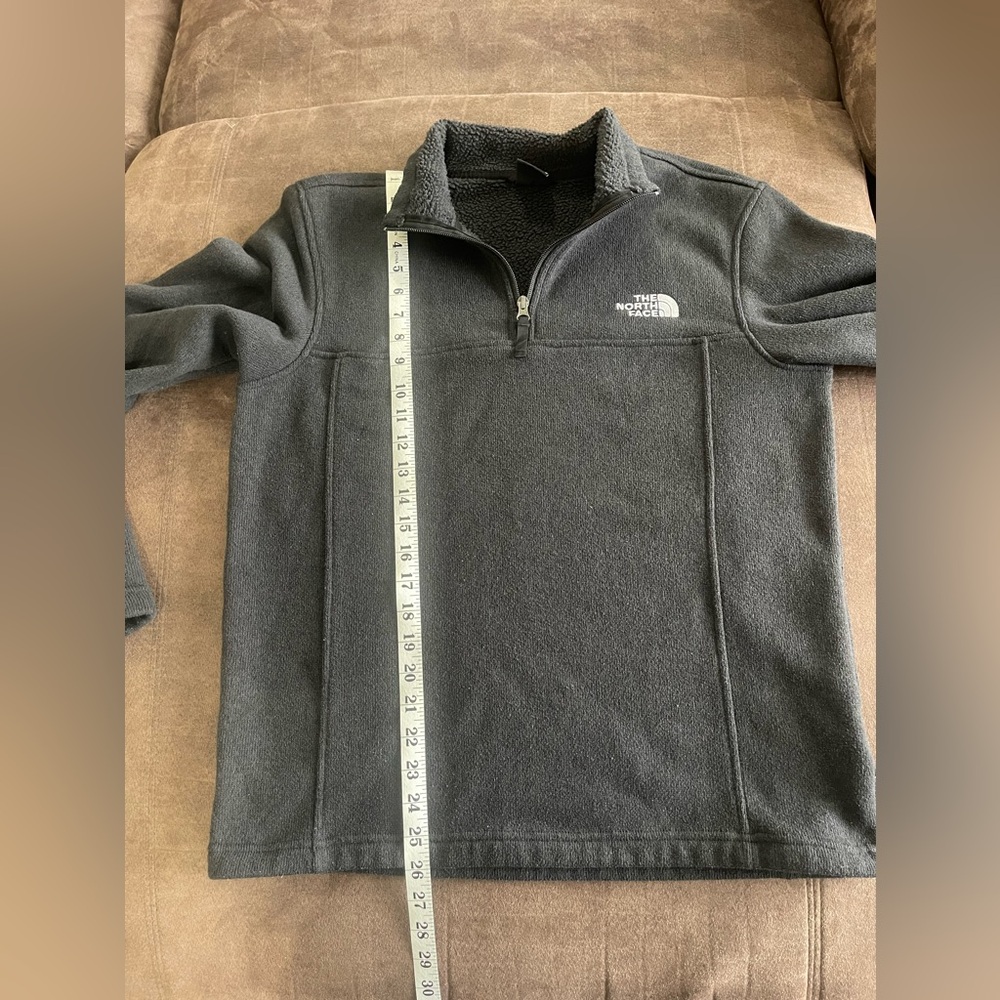 The Northface Men’s Leo Black 1/4 Zip Sweater Pullover Size Medium - Picture 8 of 8